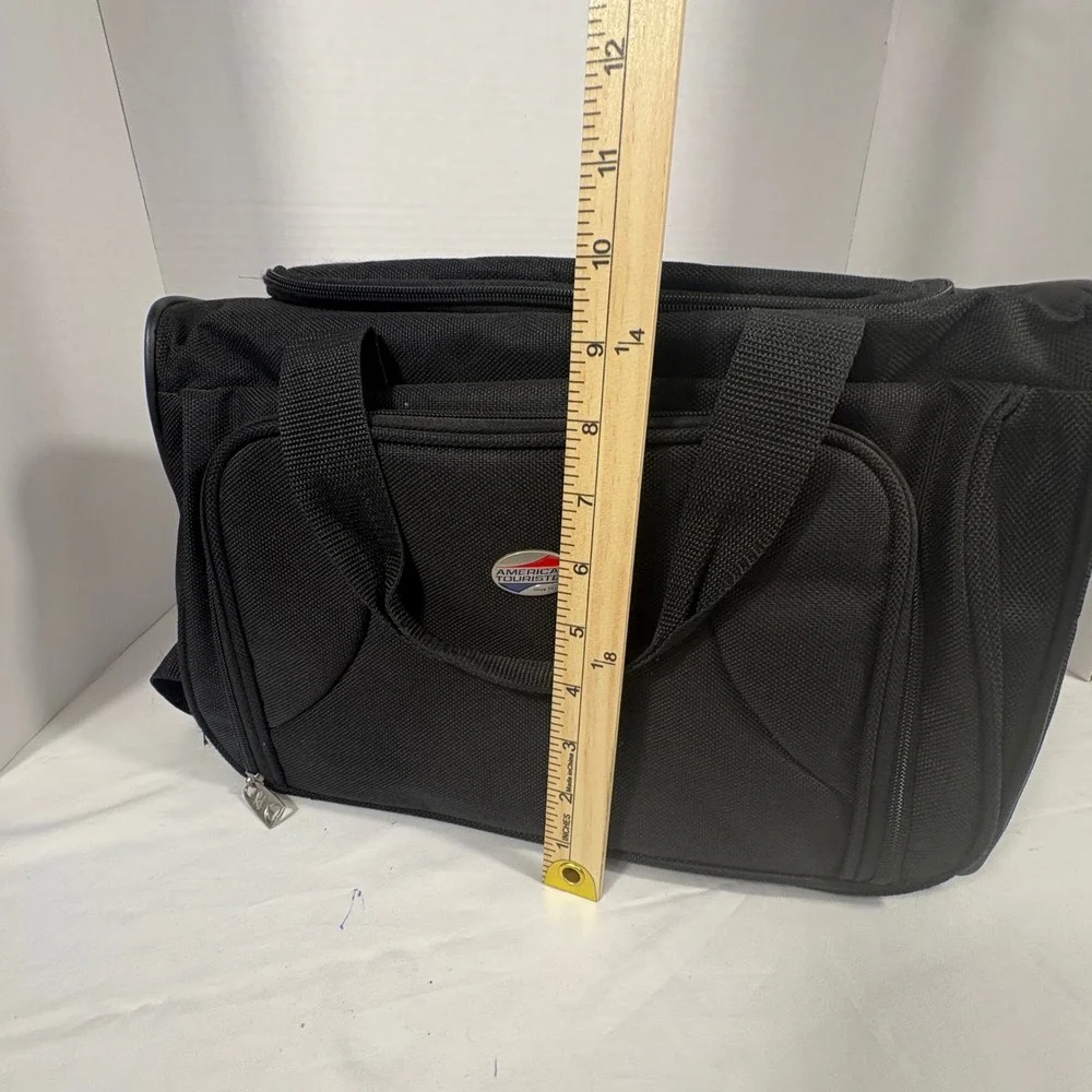 American Tourister Black Small Travel Duffel Bag Carry On Personal Item KL-59